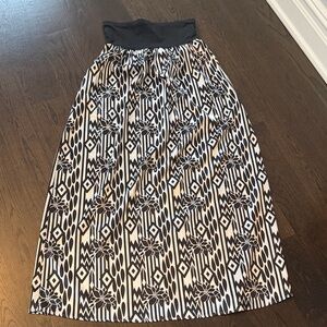 Everly Grey Black and White Patterned strapless dress